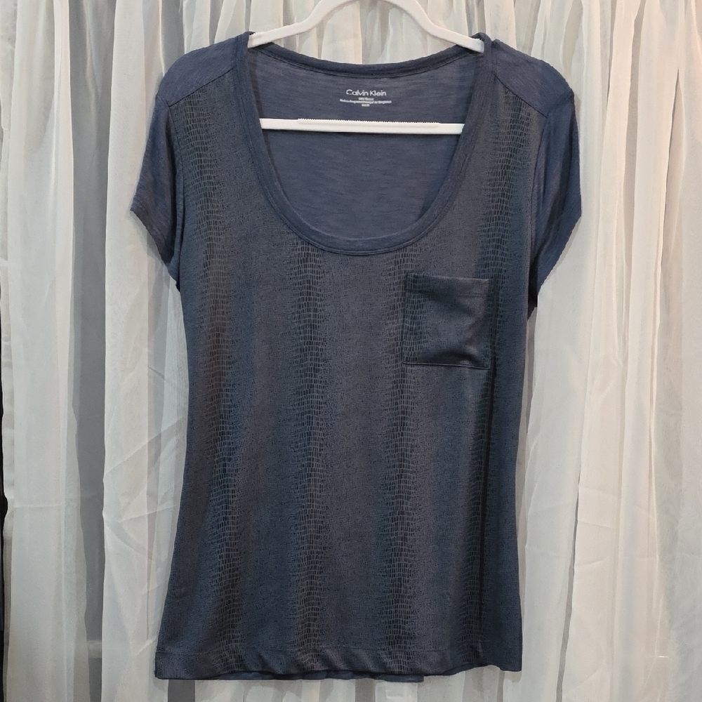 #58 NWOT Calvin Klein Navy Textured Short Sleeve Tee
